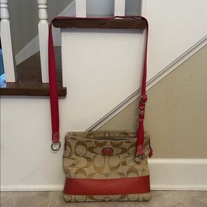 COACH Tan & Pink crossbody large bag with broken strap